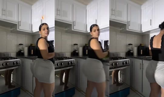 imchayooo__'s Stream - Feb 23, 2026, 11:11 PM