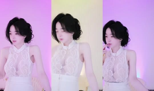 robinmia's Stream - Feb 24, 2026, 12:54 AM